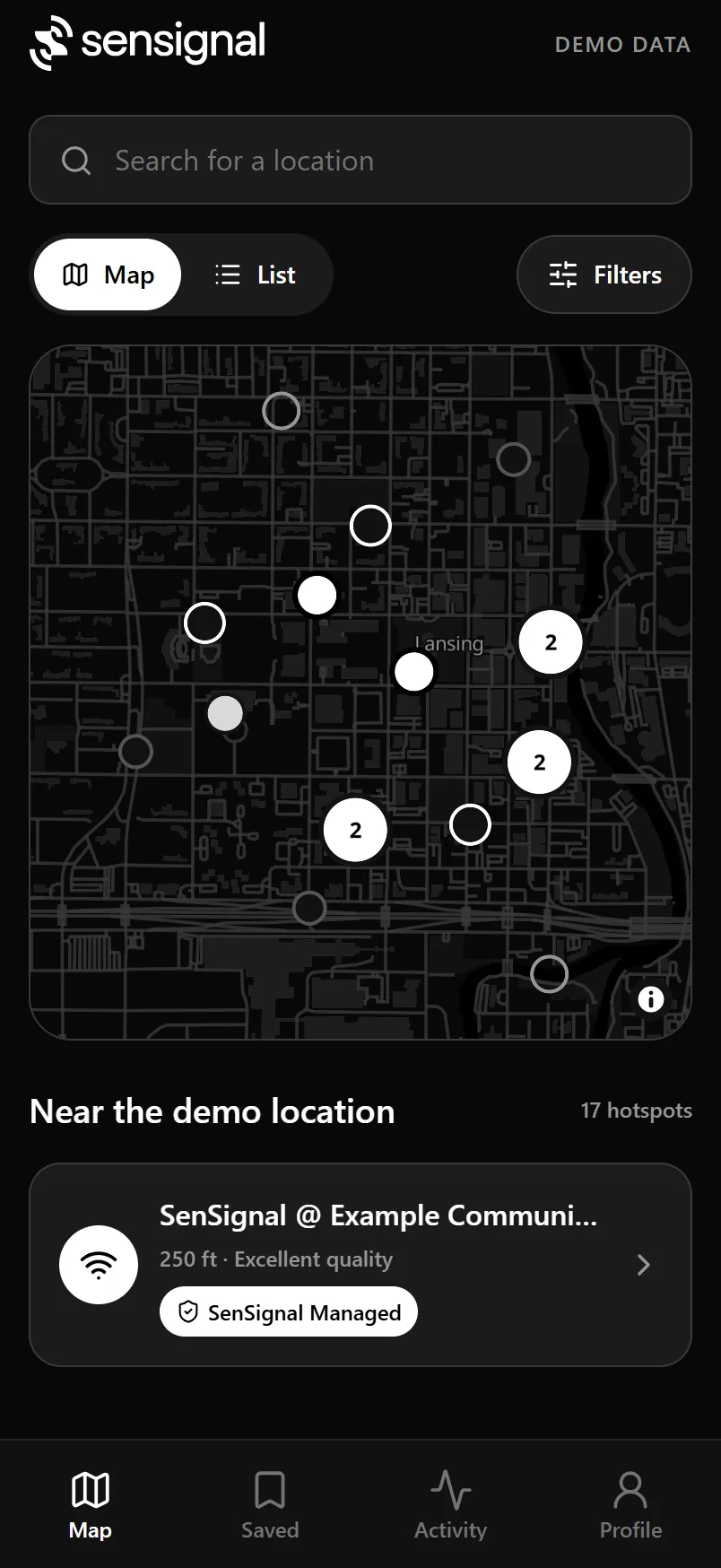 App map screen showing nearby hotspots with distinct pins for each network type.